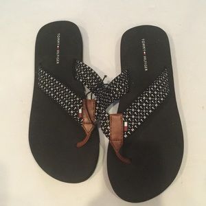 New💕 Hilfiger slippers 💕